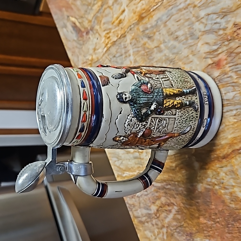 AVON 1983 3D Lidded History of Great American FOOTBALL beer stein cup mug